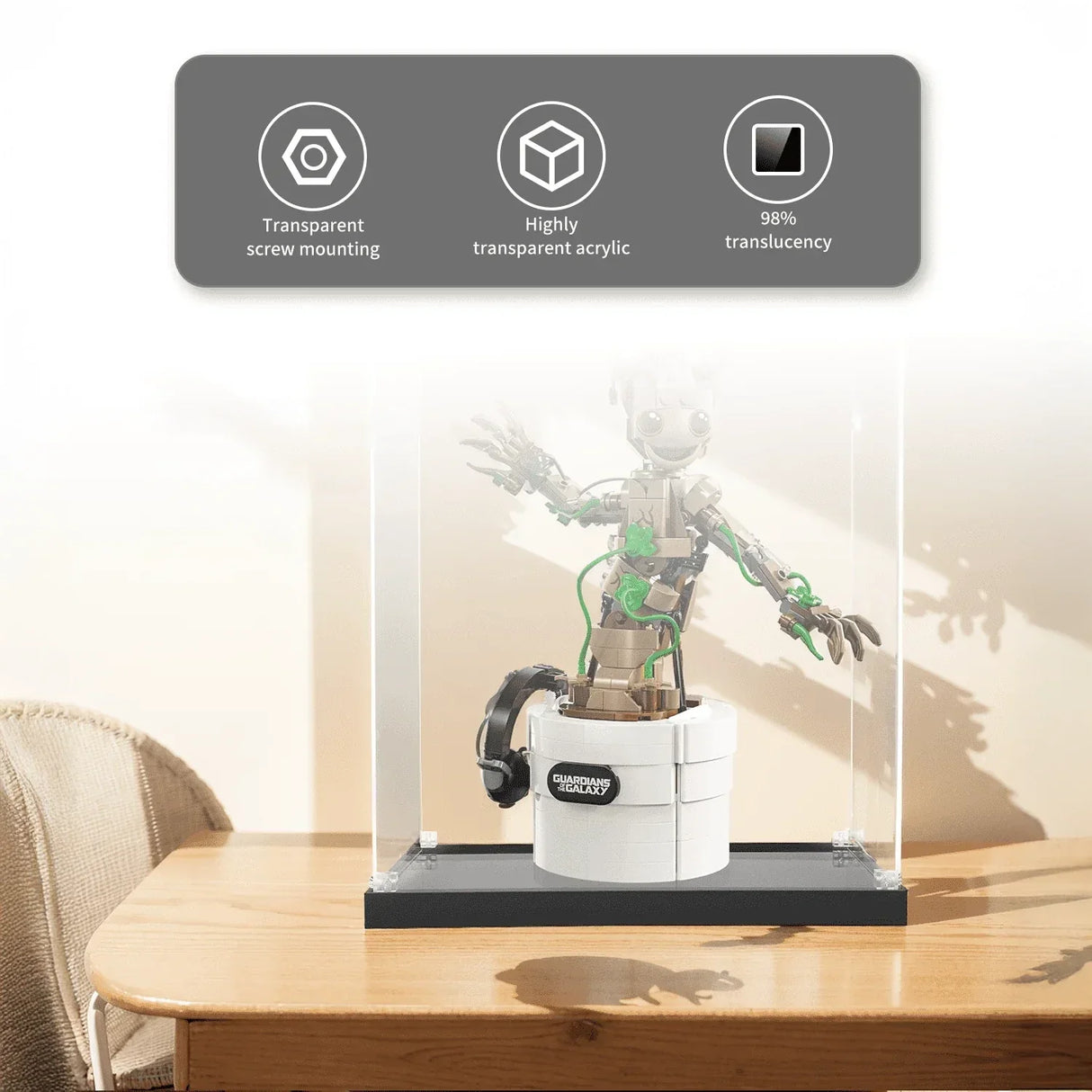 LEGO Groot in Acrylvitrine mit transparenten Schrauben, hochtransparentem Acryl und 98%iger Transluzenz
