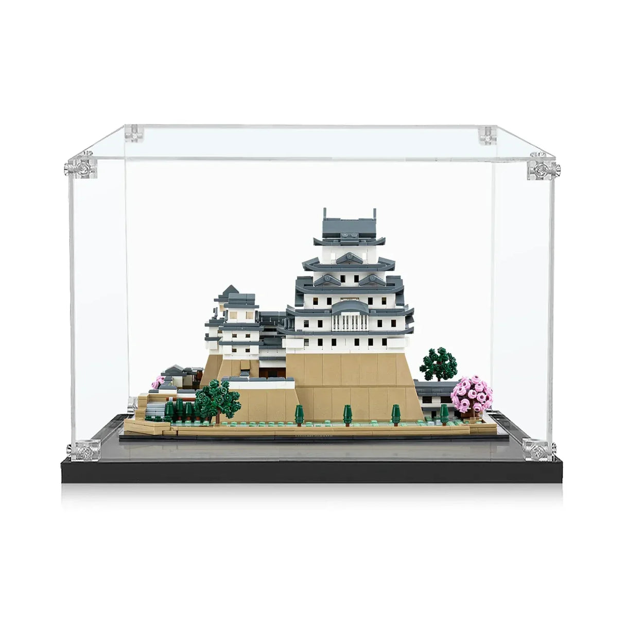 Modell des Himeji-Schlosses in einer durchsichtigen Vitrine