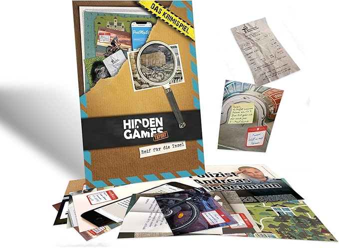 Krimispiel mit Lupe und verschiedenen Dokumenten wie Kassenbon und Fotos auf einem Hintergrund aus Papier