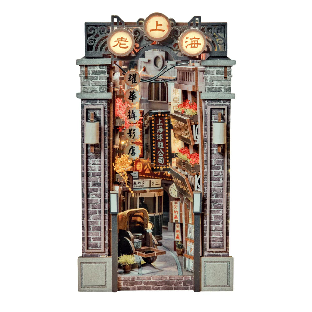 Miniatur-Bücherregal-Einsatz mit beleuchteter Gasse im alten Shanghai-Stil