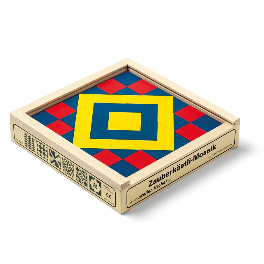 Holzkasten mit buntem Mosaikmuster aus geometrischen Formen in Rot Blau und Gelb
