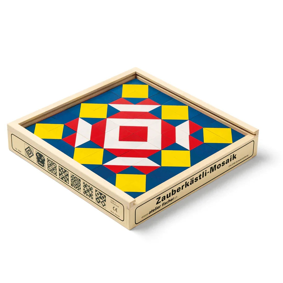 Holzkasten mit buntem Mosaikmuster aus geometrischen Formen in Blau Rot Gelb und Weiss