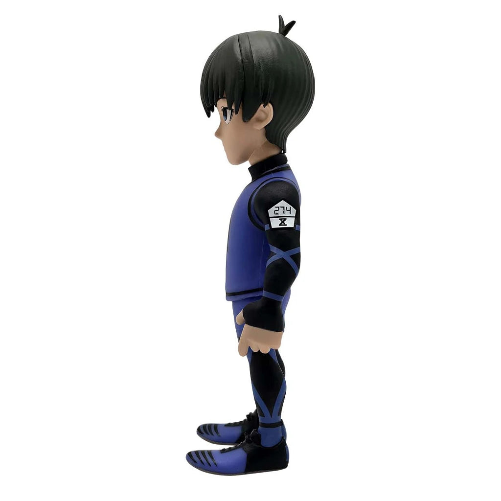 Seitenansicht einer Anime-Figur mit dunklen Haaren und blau-schwarzem Sportoutfit