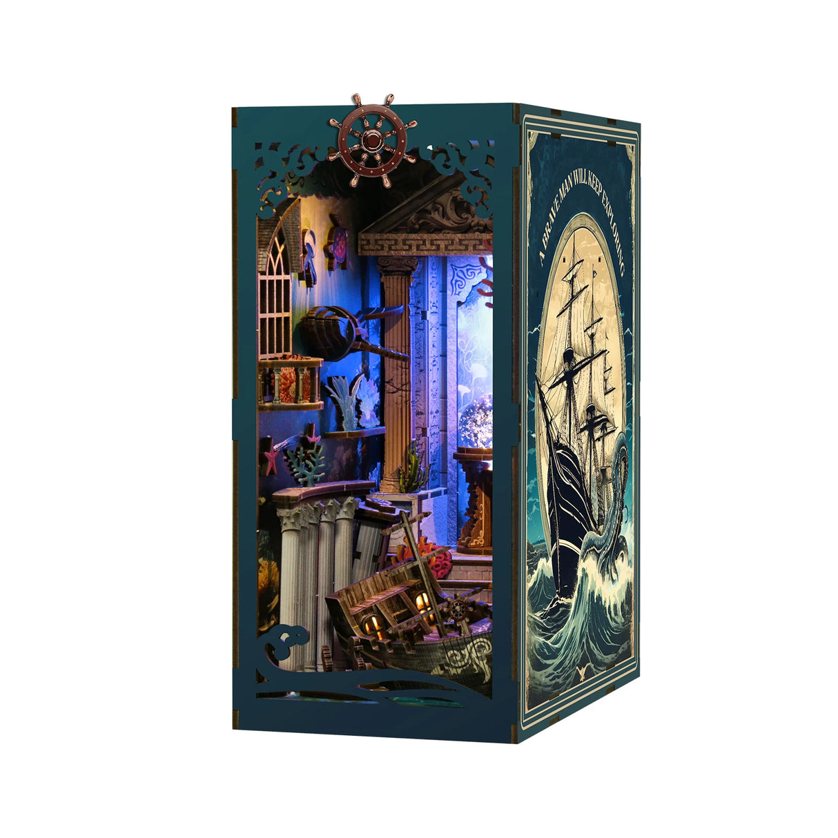 Miniatur-Diorama eines versunkenen Schiffes mit Säulen und Korallen, beleuchtet in Blau