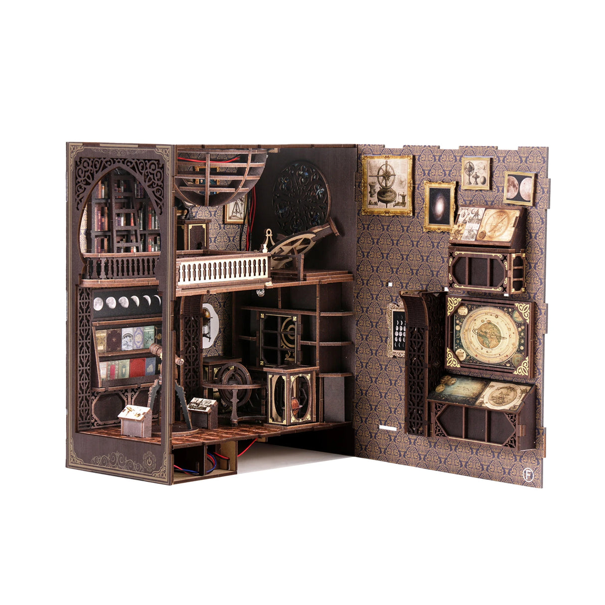 Miniatur-Bücherregal-Einsatz mit Steampunk-Design, komplizierten Details und astronomischen Elementen