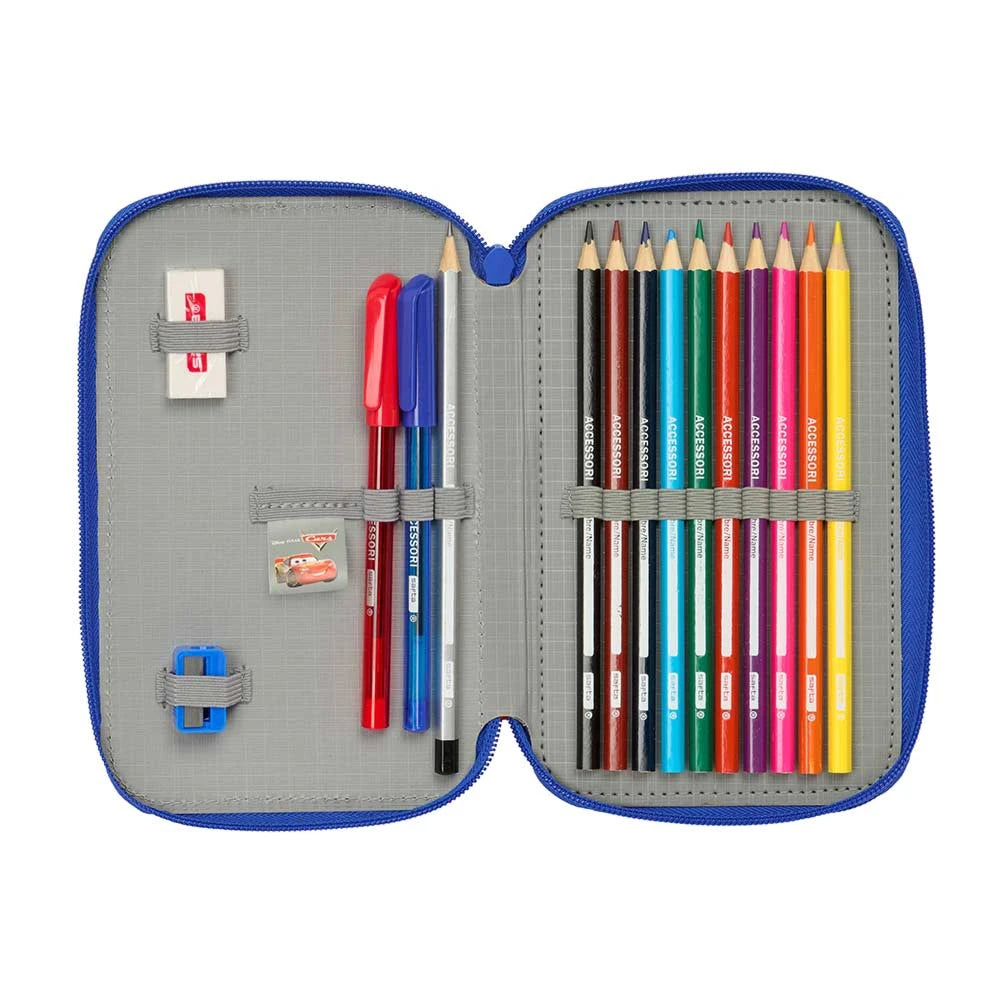 Offenes blaues Federmäppchen mit Buntstiften, Kugelschreibern, Radiergummi und Spitzer