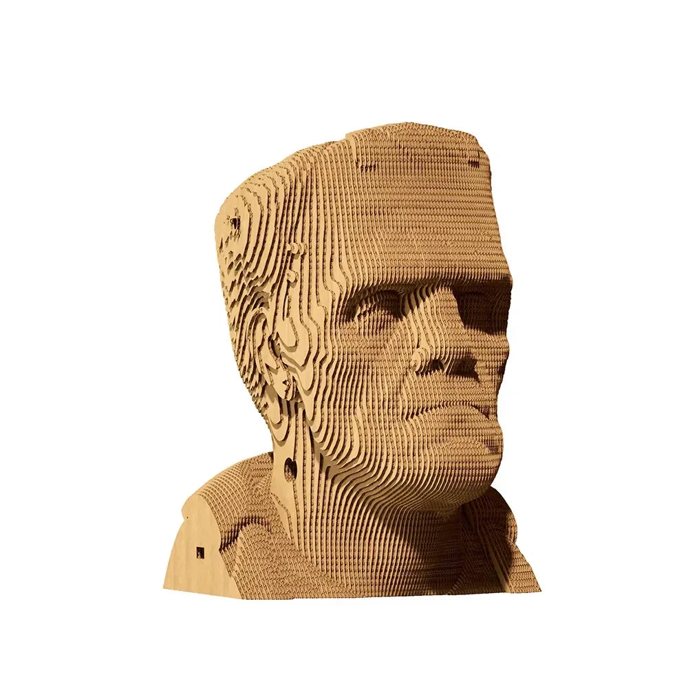 Frankenstein Monster Bueste aus geschichteter Wellpappe