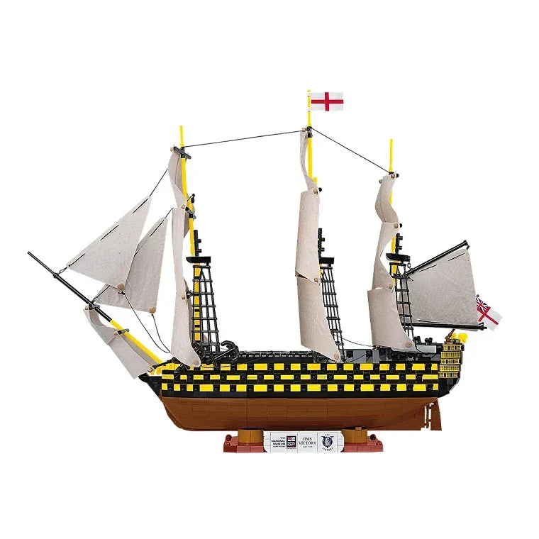 Modellbausatz der HMS Victory mit Segeln und Flaggen