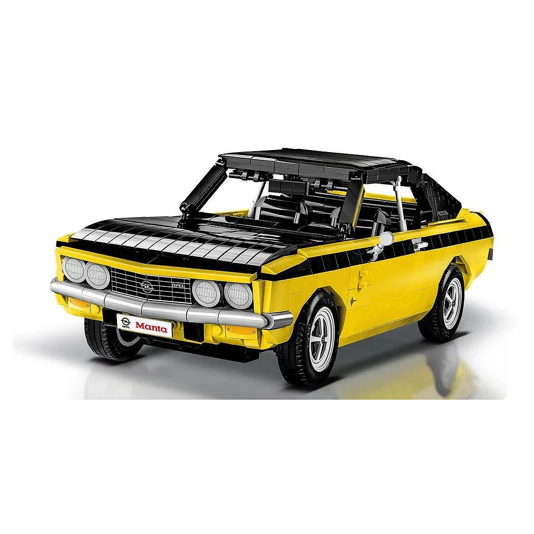 Gelbes und schwarzes Spielzeugauto im Stil eines Opel Manta