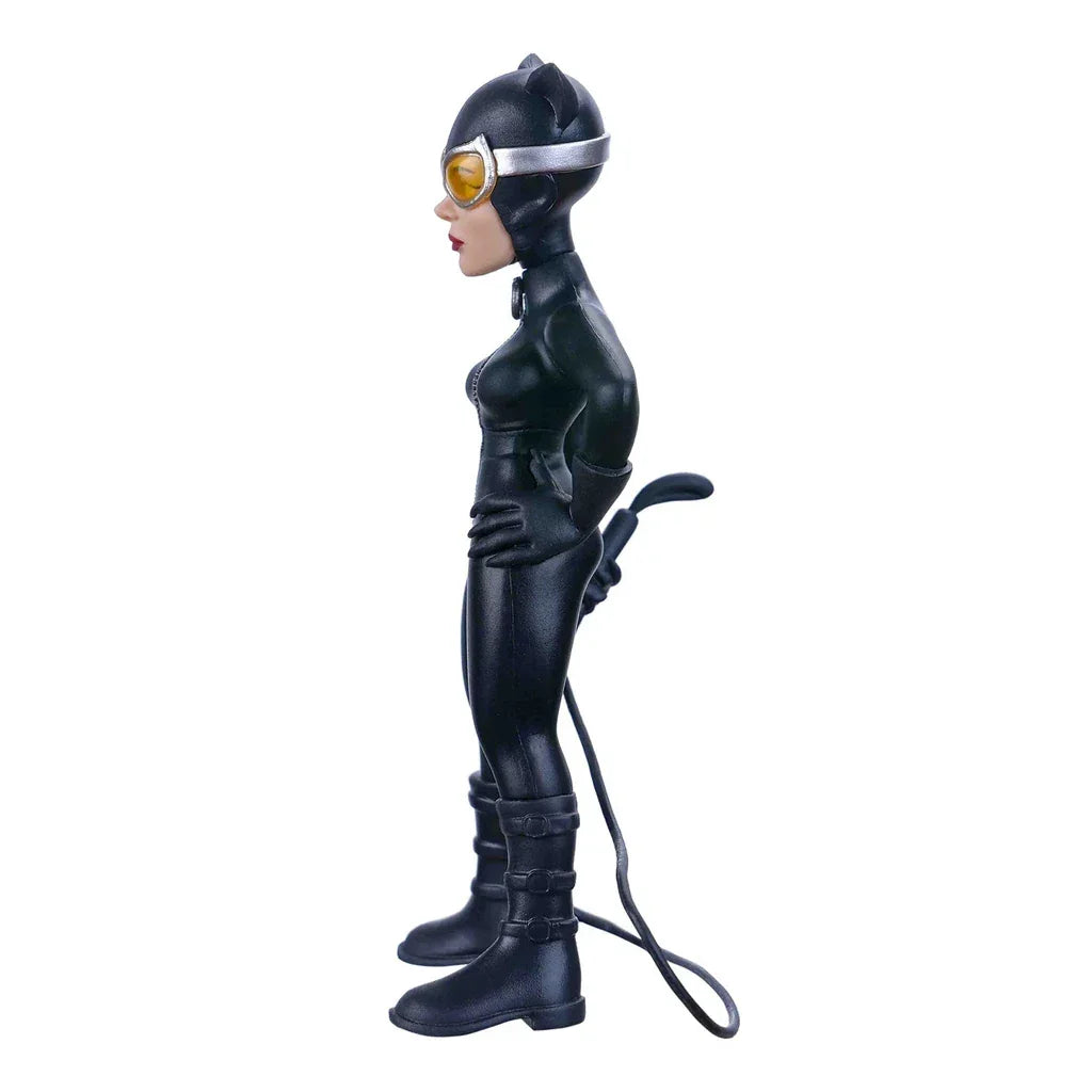 Catwoman Figur in schwarzem Anzug mit Peitsche