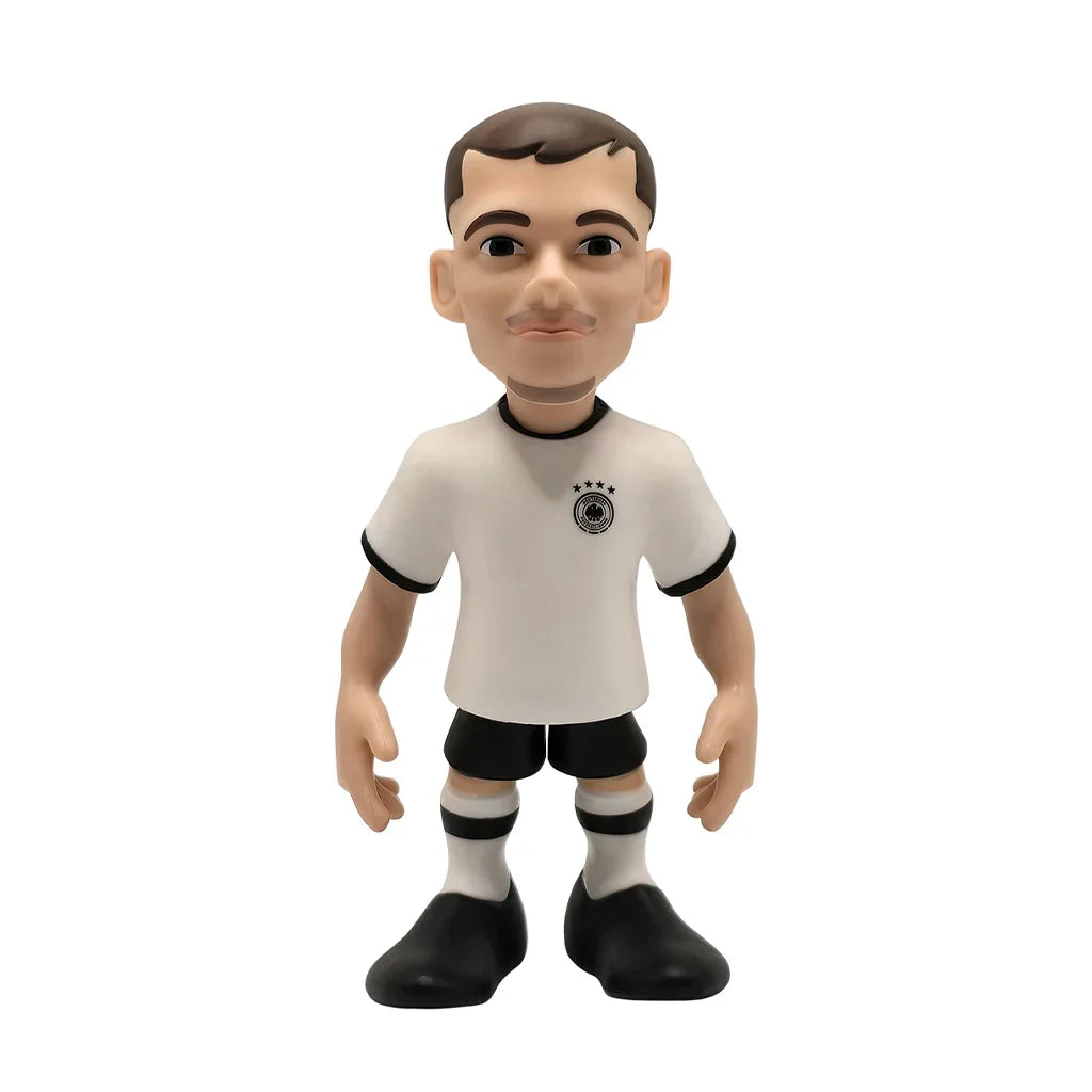 Spielfigur eines Fußballers im weißen Trikot der deutschen Nationalmannschaft