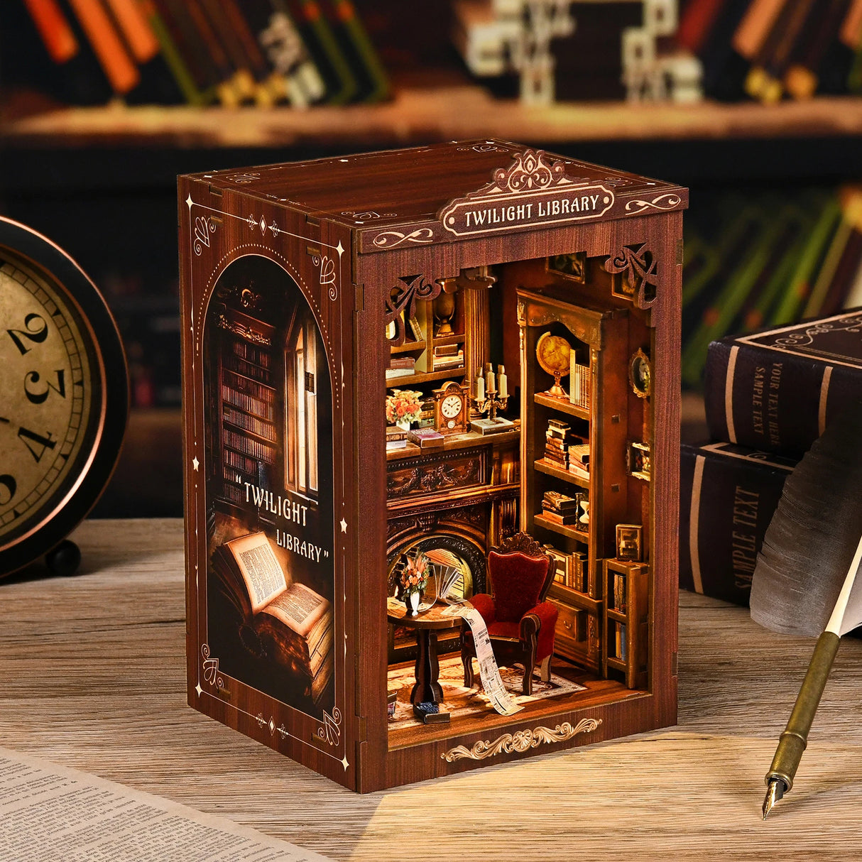 Miniatur-Bücherregal-Einsatz mit beleuchteter Bibliotheksszene