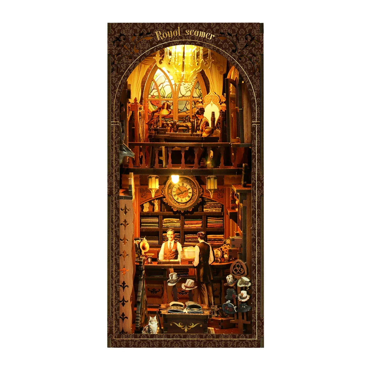 Miniatur-Diorama eines zweistöckigen Geschäfts mit Schneidern und Kunden