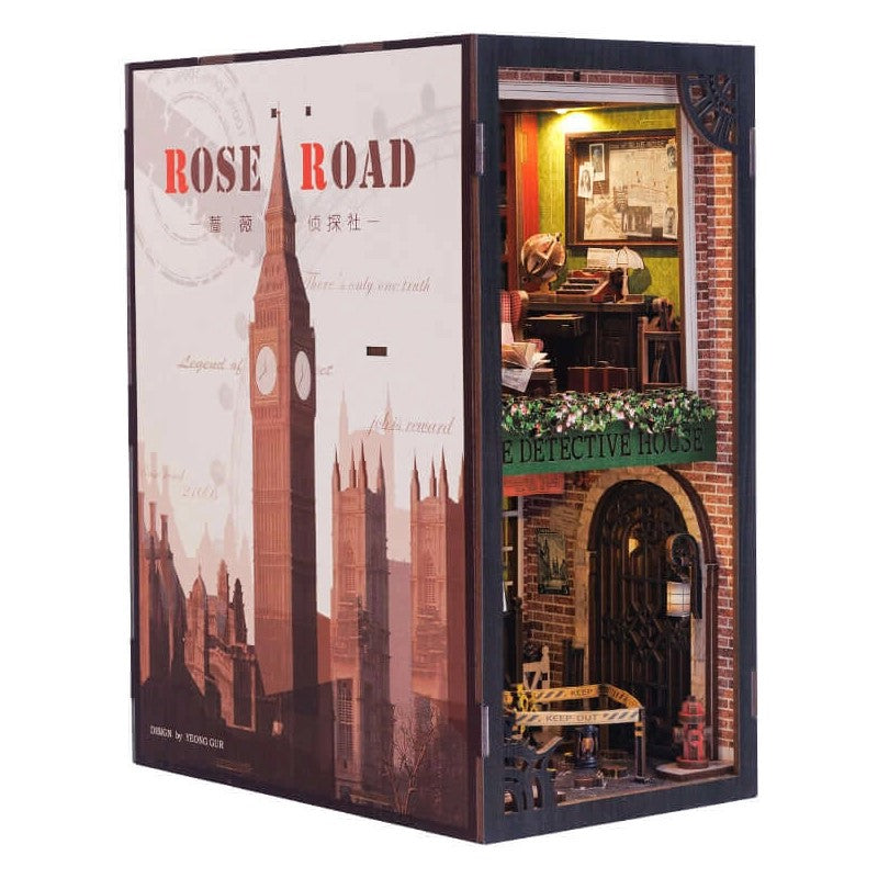 Miniatur-Detektivhaus-Bausatz mit Big Ben und Londoner Skyline auf der linken Seite