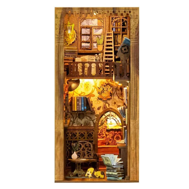 Miniatur-Bücherregal-Einsatz mit mehreren Ebenen, Büchern, Möbeln und Beleuchtung