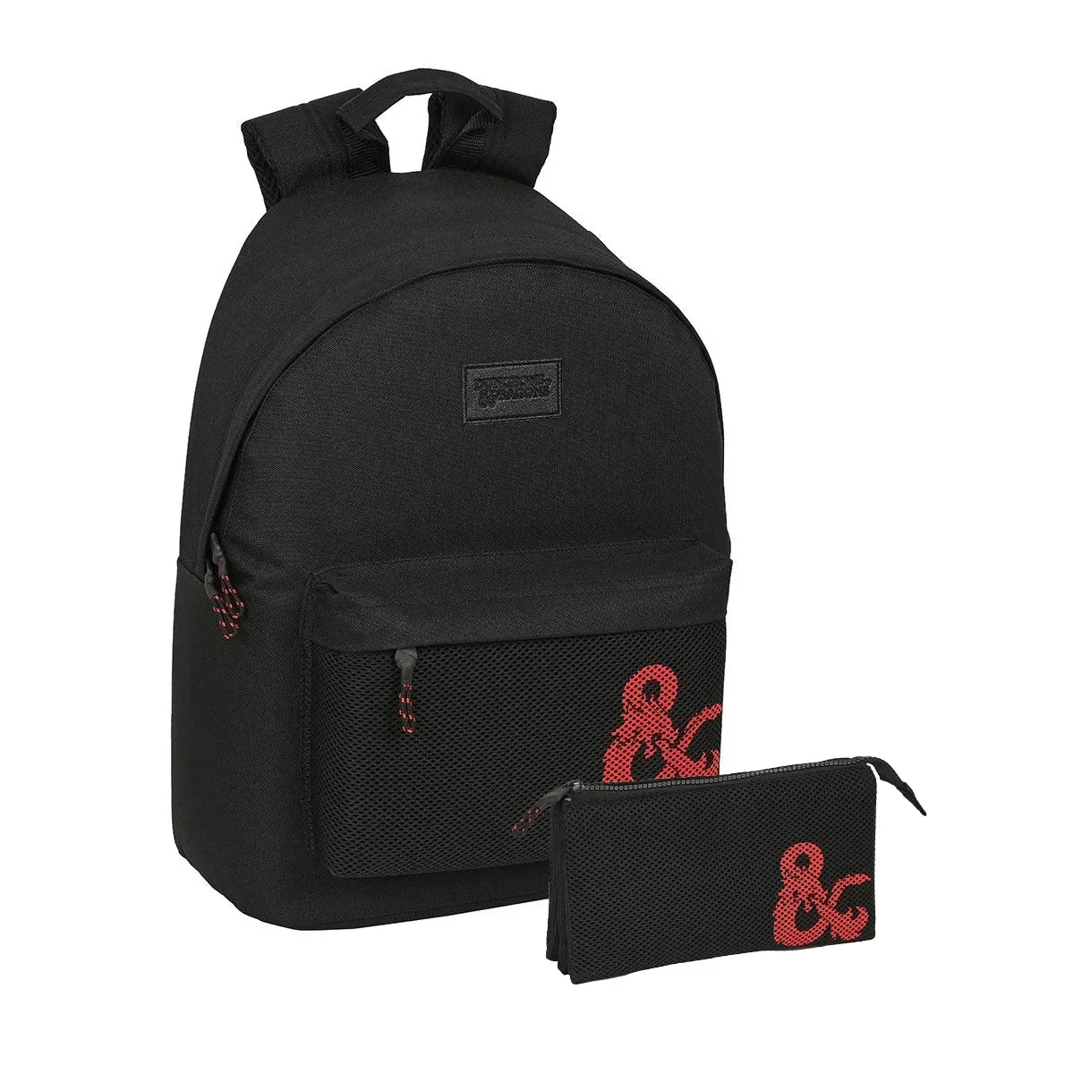 Schwarzer Rucksack und passendes Etui mit rotem Dungeons and Dragons Logo