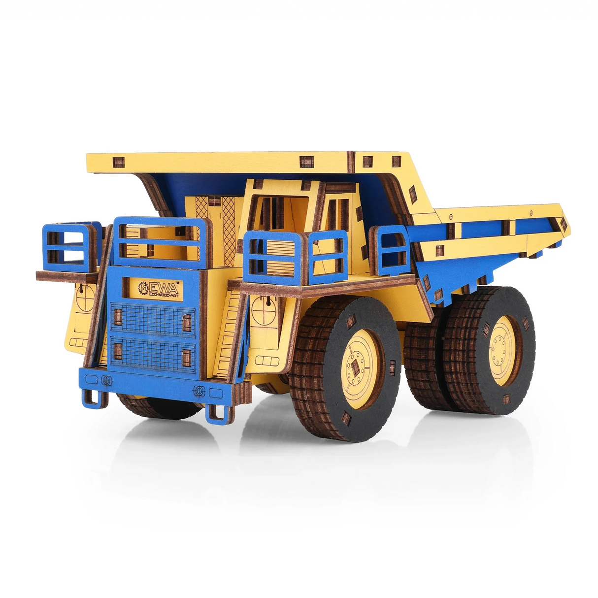 Holzmodell eines Muldenkippers in Gelb und Blau