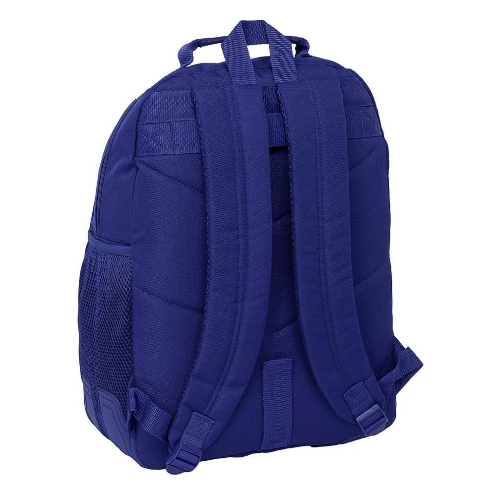 Rückseite eines marineblauen Rucksacks mit gepolsterten Schultergurten und einem Netzfach an der Seite