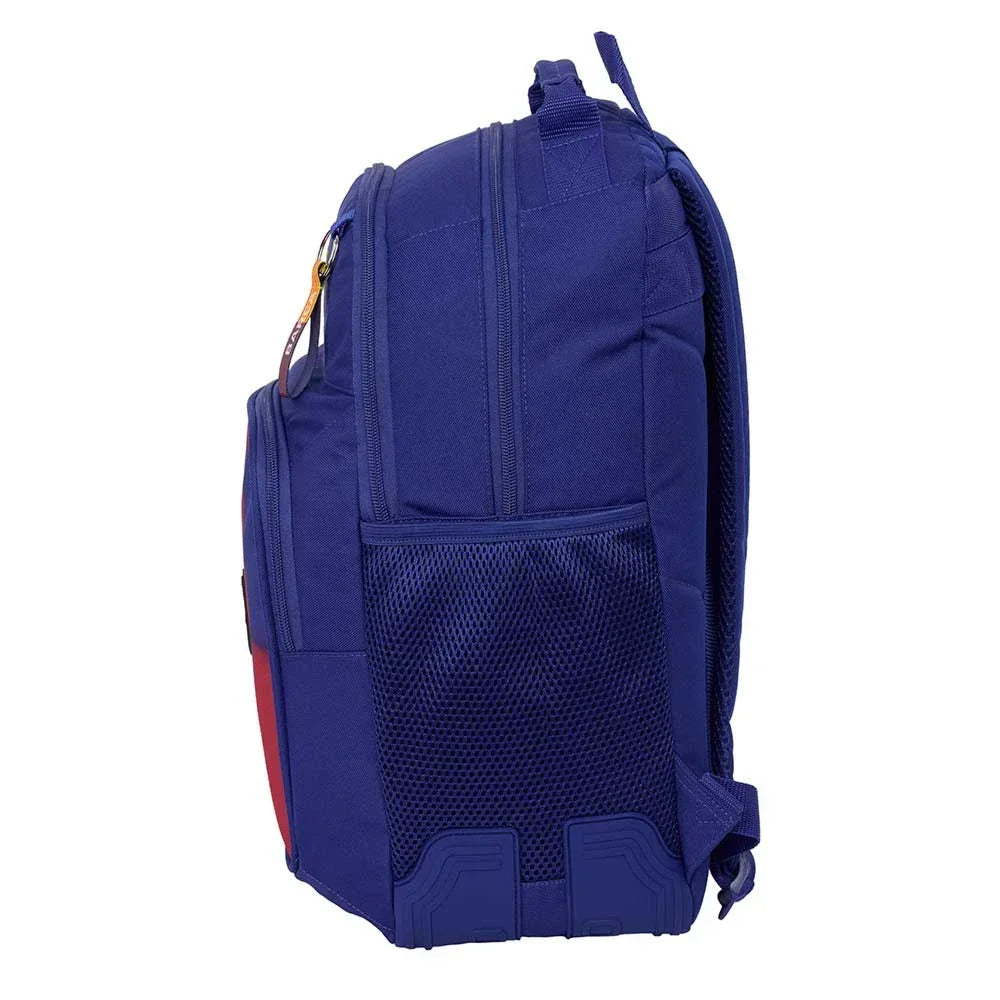 Blauer Rucksack mit rotem Seitenstreifen und Netzseitentasche