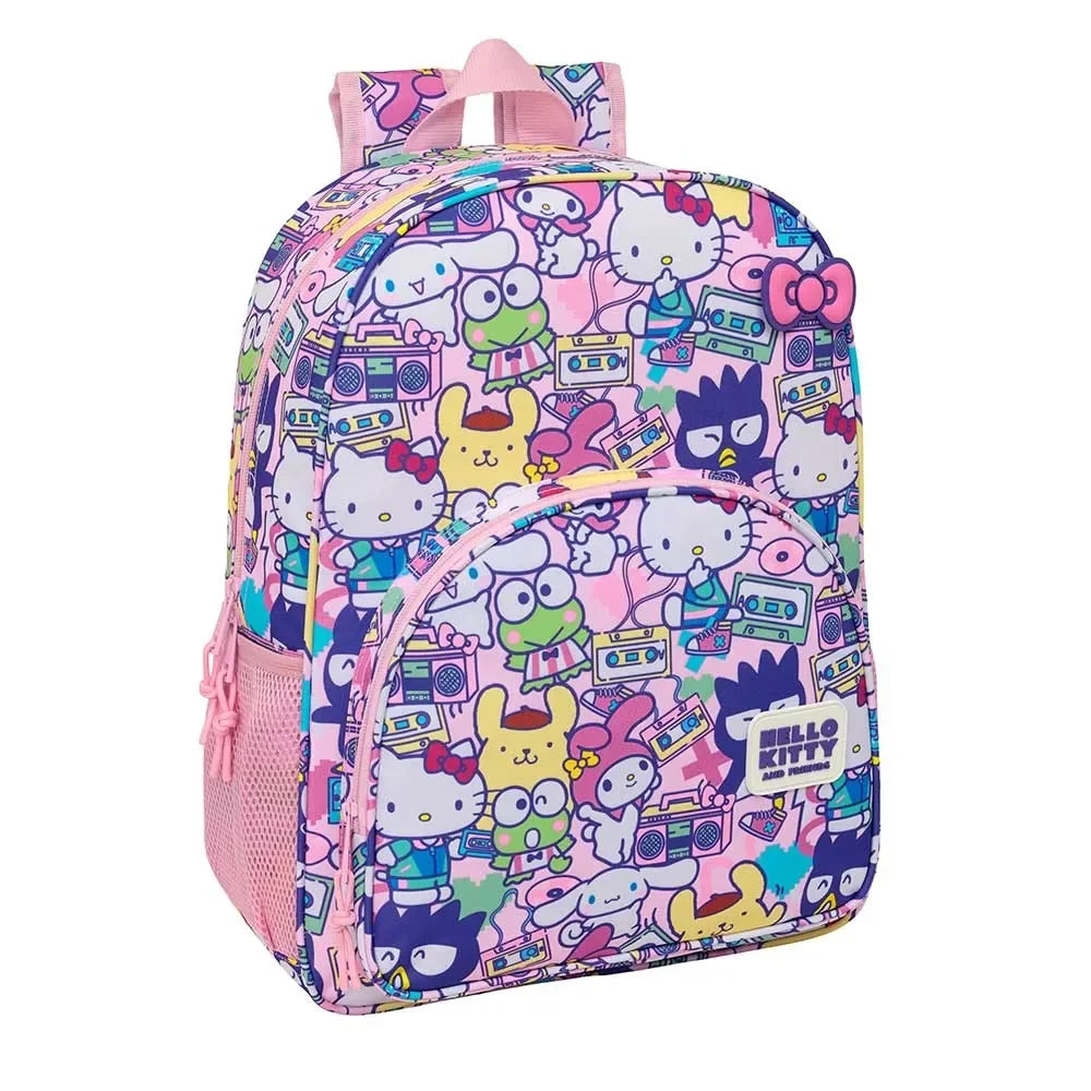Hello Kitty Rucksack mit verschiedenen Charakteren und Kassettenrekordern auf rosa Hintergrund