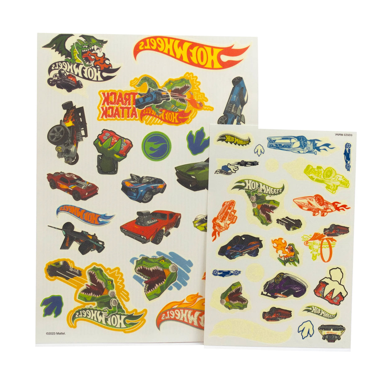 Zwei Blätter mit Hot Wheels Aufklebern, darunter Autos, Dinosaurier und Logos