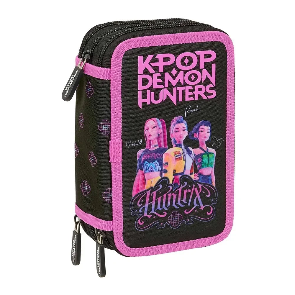 Schwarzes Federmäppchen mit K-Pop Demon Hunters Aufdruck und drei weiblichen Figuren in Pink