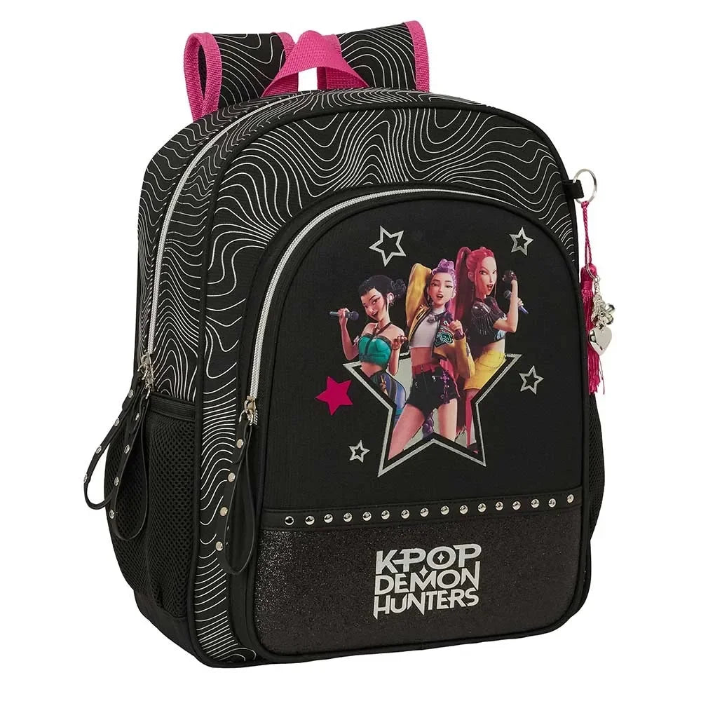 Schwarzer Rucksack mit K-Pop Demon Hunters Aufdruck und pinken Trägern