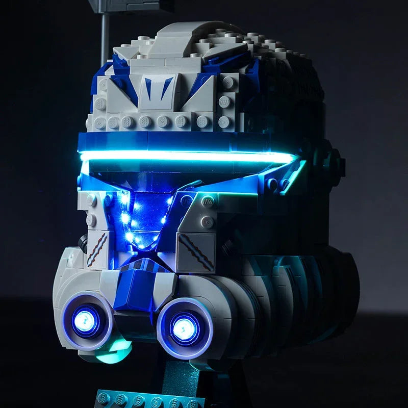 Beleuchteter Lego Star Wars Klonhelm von Captain Rex mit blauen LED Akzenten