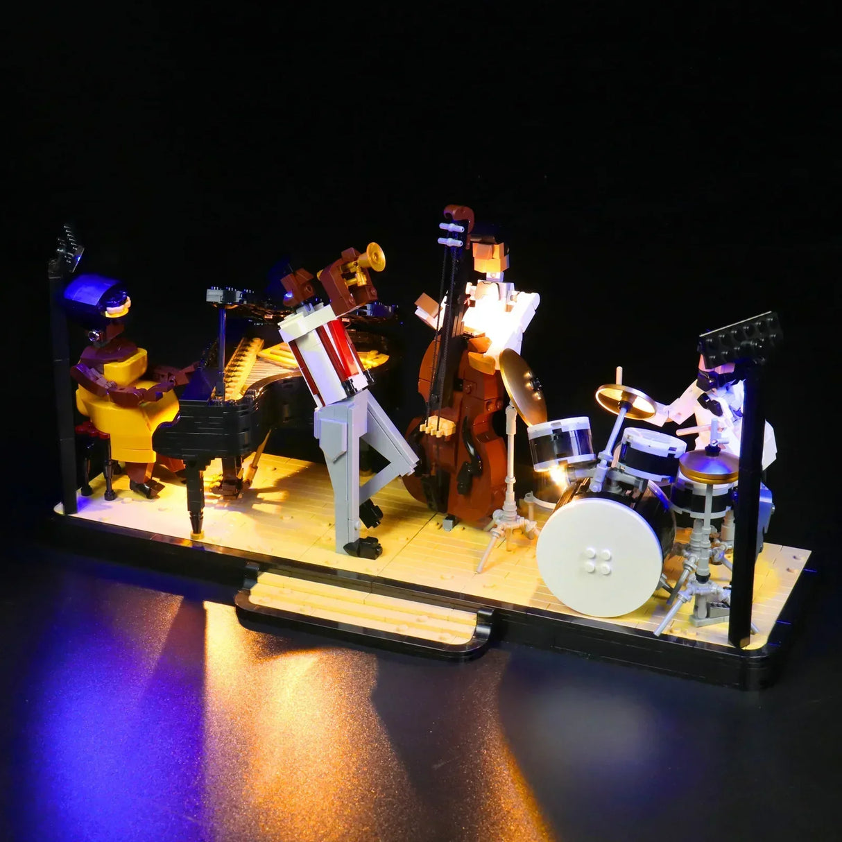 Lego Jazz Quartett Set mit beleuchteten Musikern auf einer Bühne