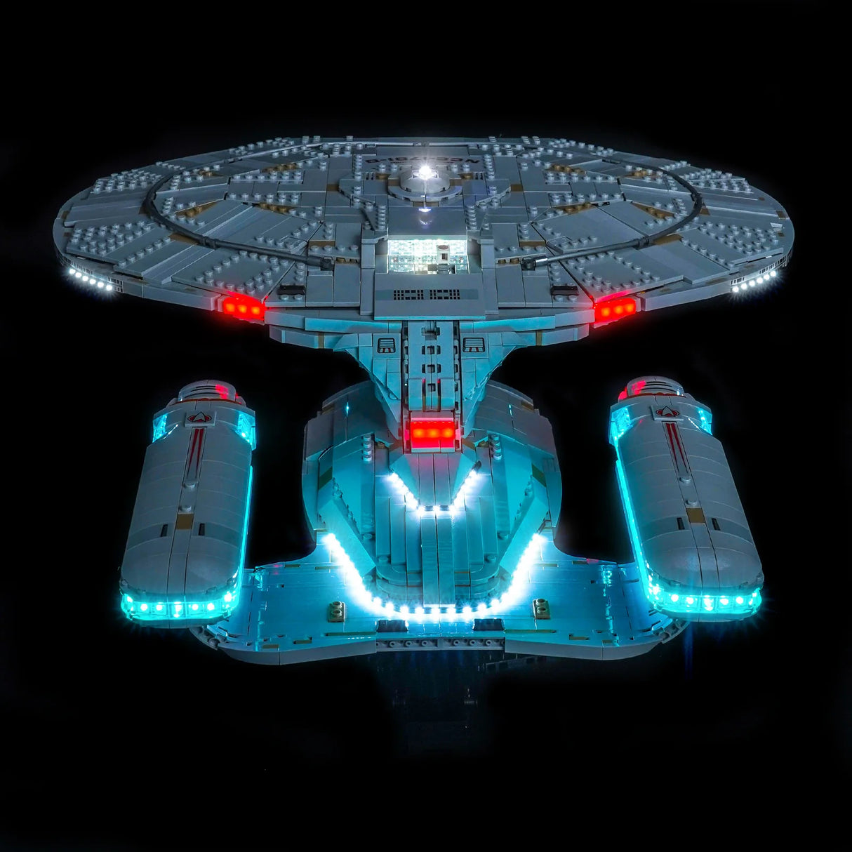 Beleuchtetes Lego-Modell der USS Enterprise aus Star Trek