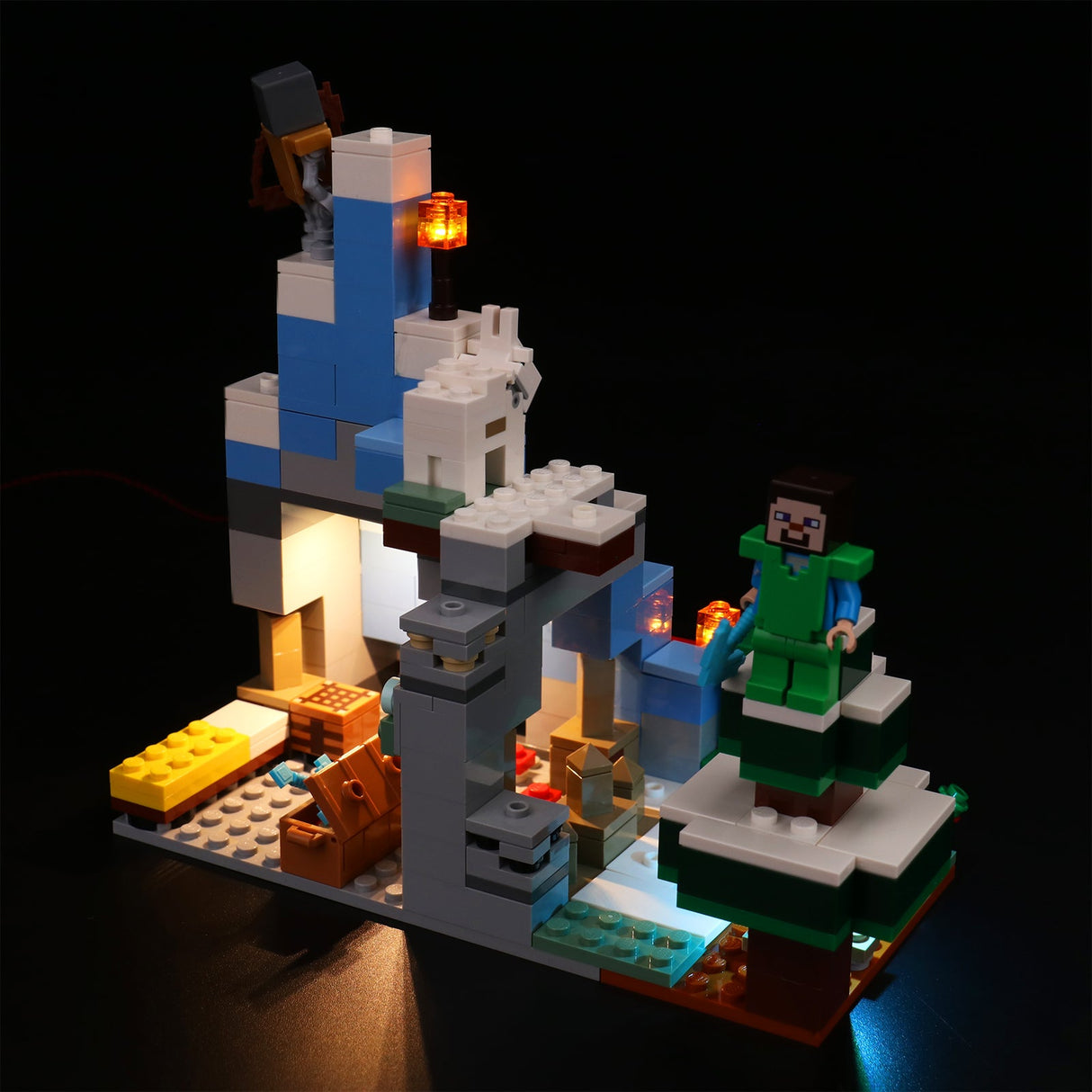 Beleuchtetes Lego Minecraft Set mit Steve Figur und verschneiter Landschaft