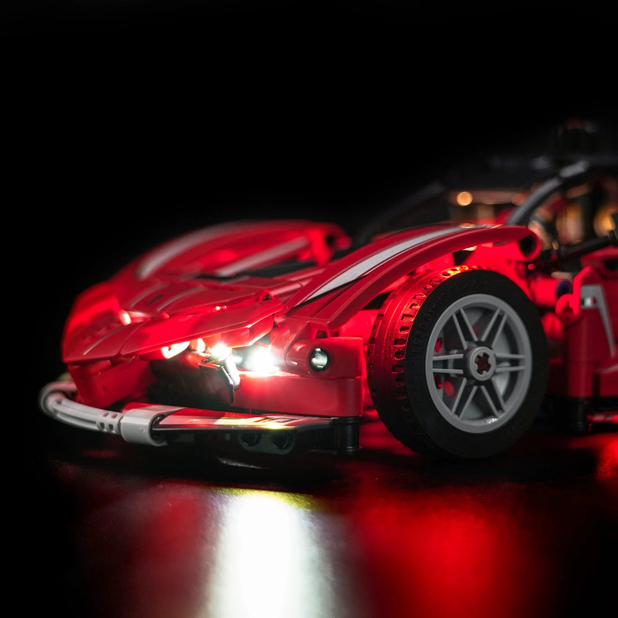 Kit d'éclairage LED pour LEGO Ferrari FXX K (42212)
