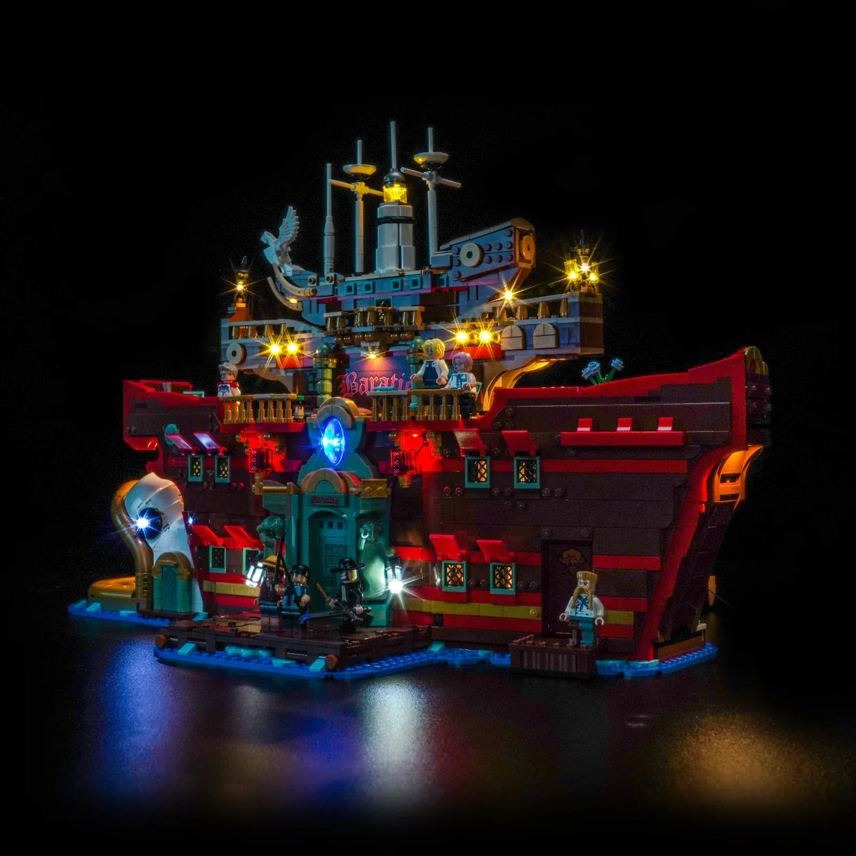 Beleuchtetes LEGO Baratie Schiff mit Minifiguren