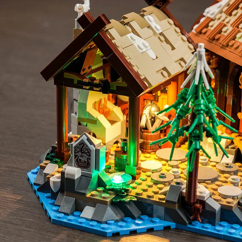 Beleuchtetes LEGO Wikingerdorf mit Schmiede, Baum und Runenstein