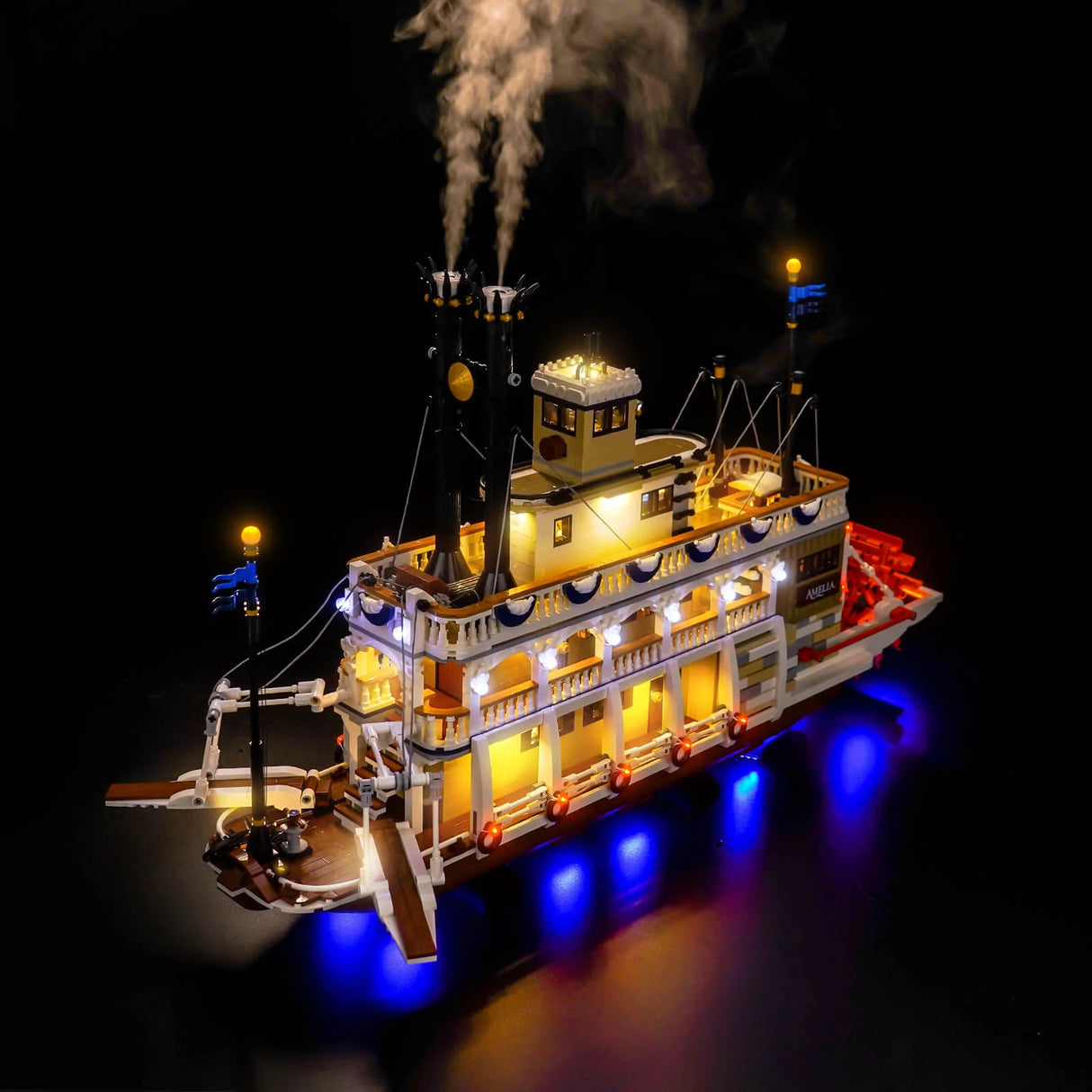 Beleuchtetes LEGO Schaufelraddampfer Modell mit Rauch aus den Schornsteinen