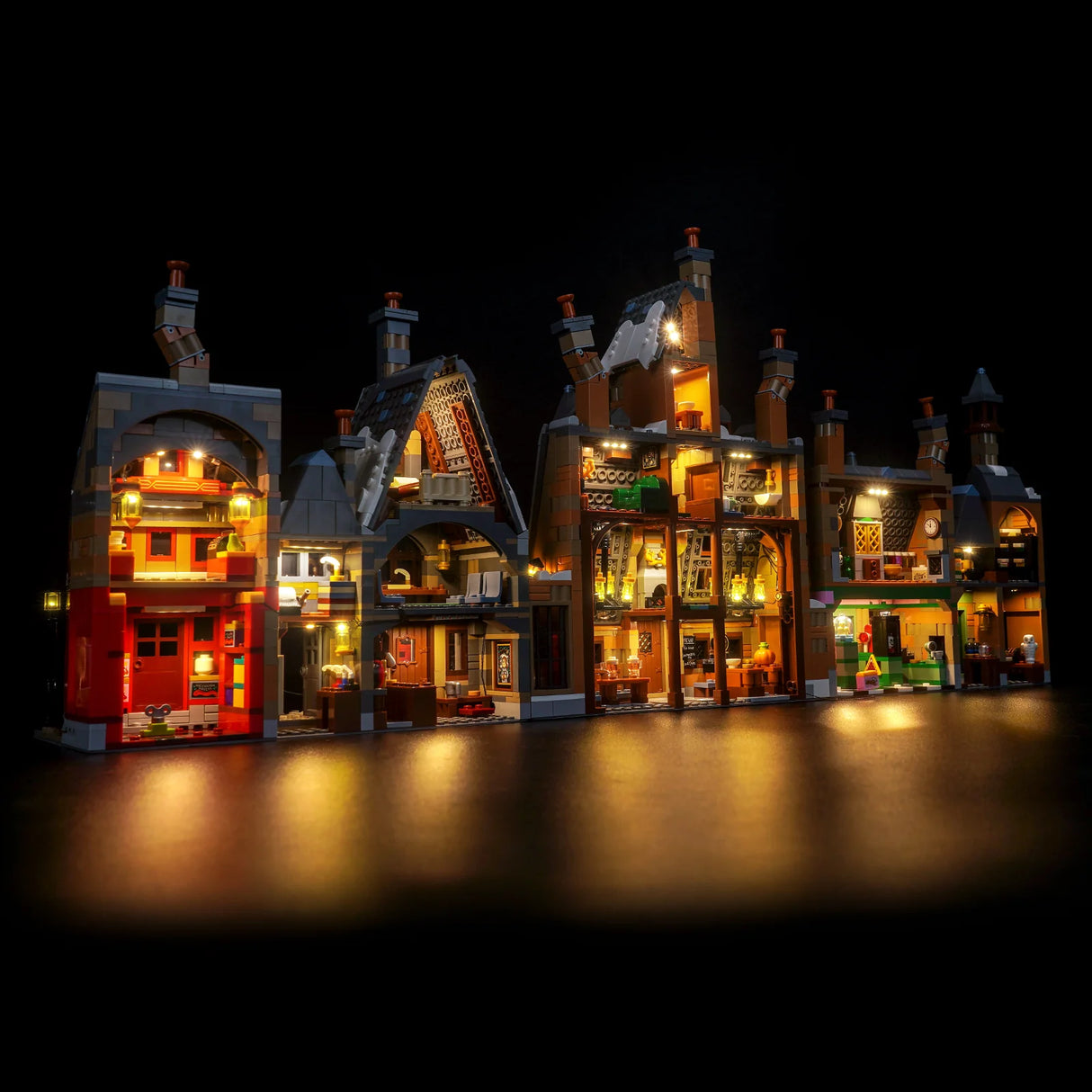 Beleuchtetes LEGO Harry Potter Winkelgasse Set mit vielen Details und warmem Licht