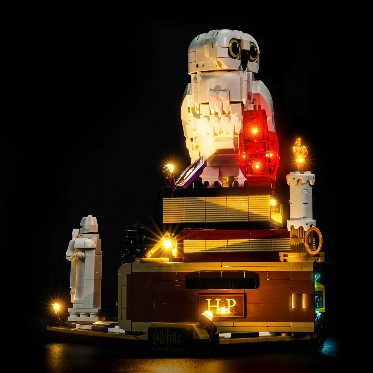 Beleuchtetes Lego Harry Potter Set mit Eule, Büchern und Kerze