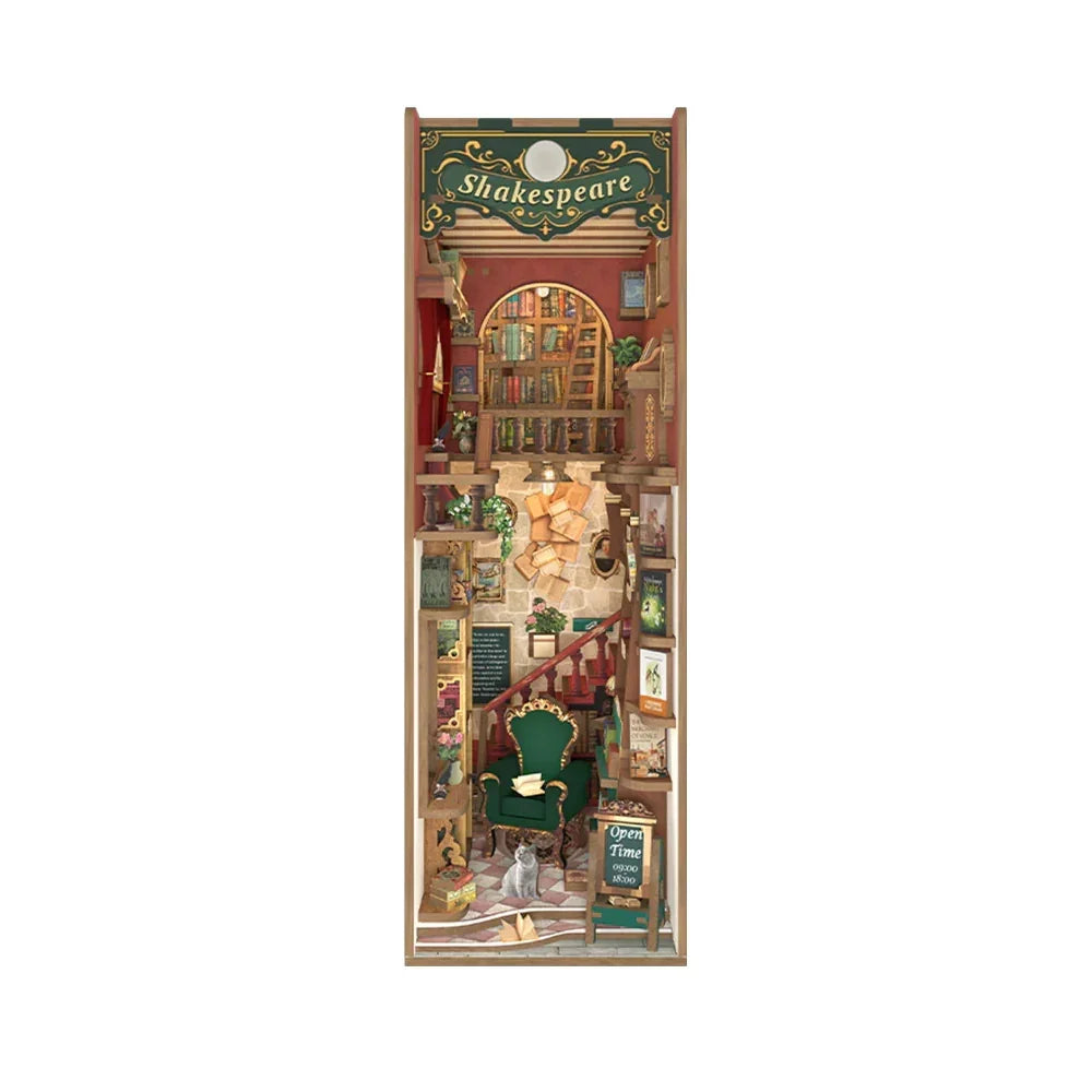Miniatur-Bücherregal mit Shakespeare-Thema, gefüllt mit Büchern, einem Sessel und einer Katze