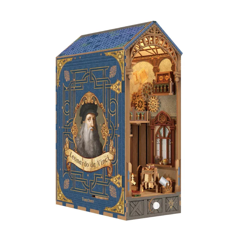 Miniatur-Buchnische mit Leonardo da Vinci Porträt und mechanischen Details