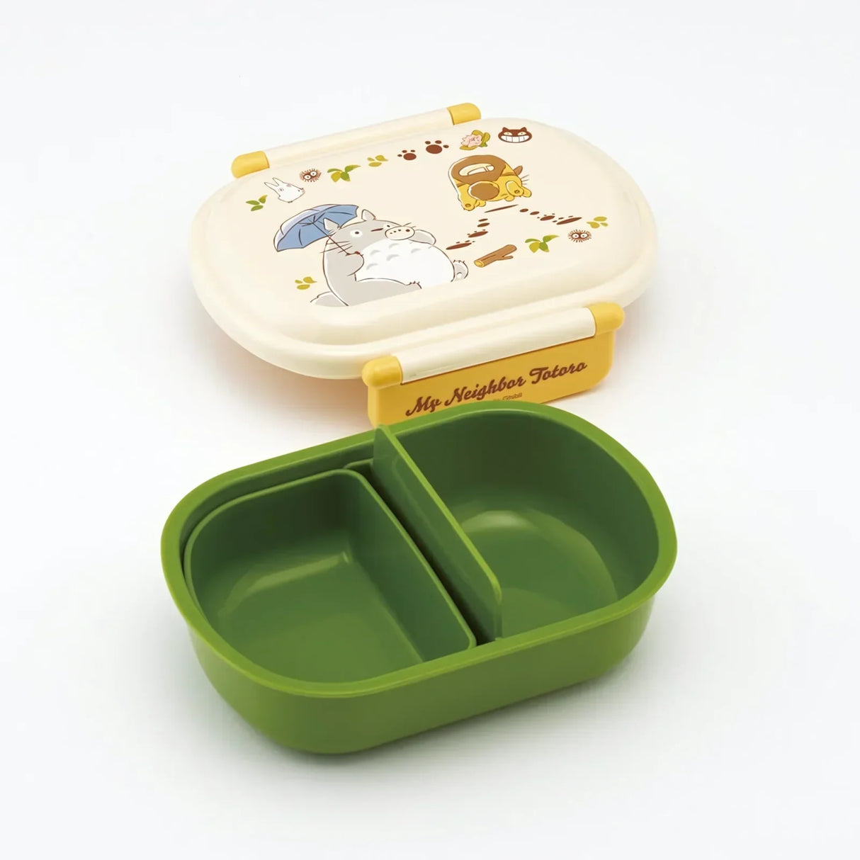 Totoro Lunchbox mit grünem Boden und cremefarbenem Deckel mit Totoro-Charakteren