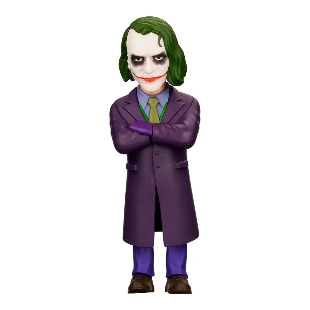 Sammelfigur vom Joker mit lila Mantel und gruenen Haaren