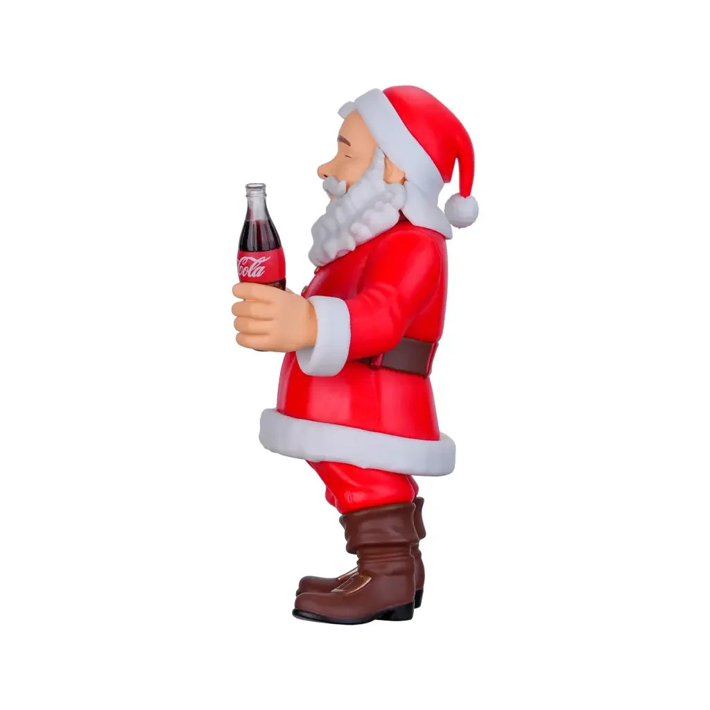 Weihnachtsmann-Figur mit Coca-Cola-Flasche