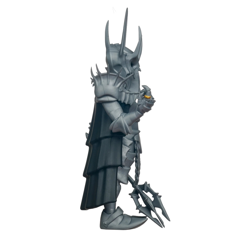 Sauron Figur mit dem Einen Ring und einem Dreizack
