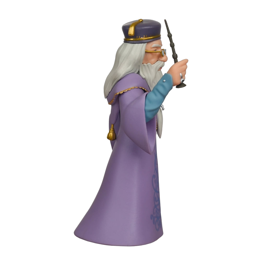 Dumbledore Figur mit lila Robe und Zauberstab