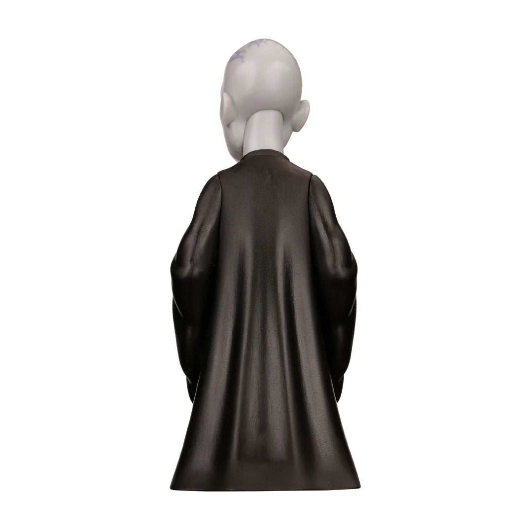 Rueckansicht einer Lord Voldemort Sammelfigur mit schwarzem Umhang