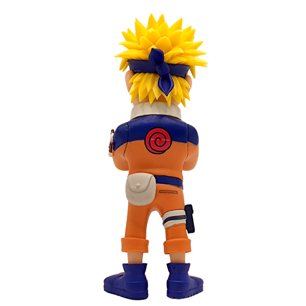 Rueckansicht einer Naruto Uzumaki Sammelfigur mit gelben Haaren und orangefarbenem Anzug