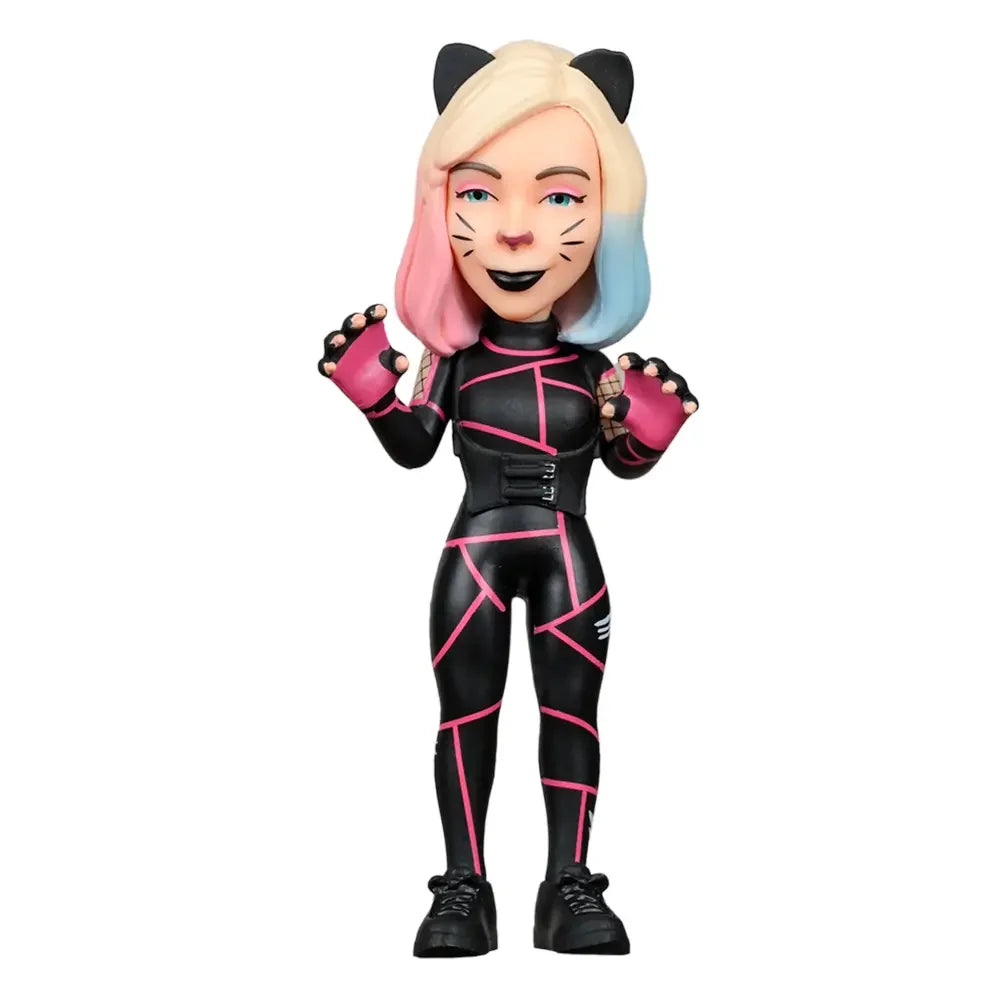 Figur einer Frau mit Katzenohren, pink-blauem Haar und schwarzem Anzug mit pinken Linien