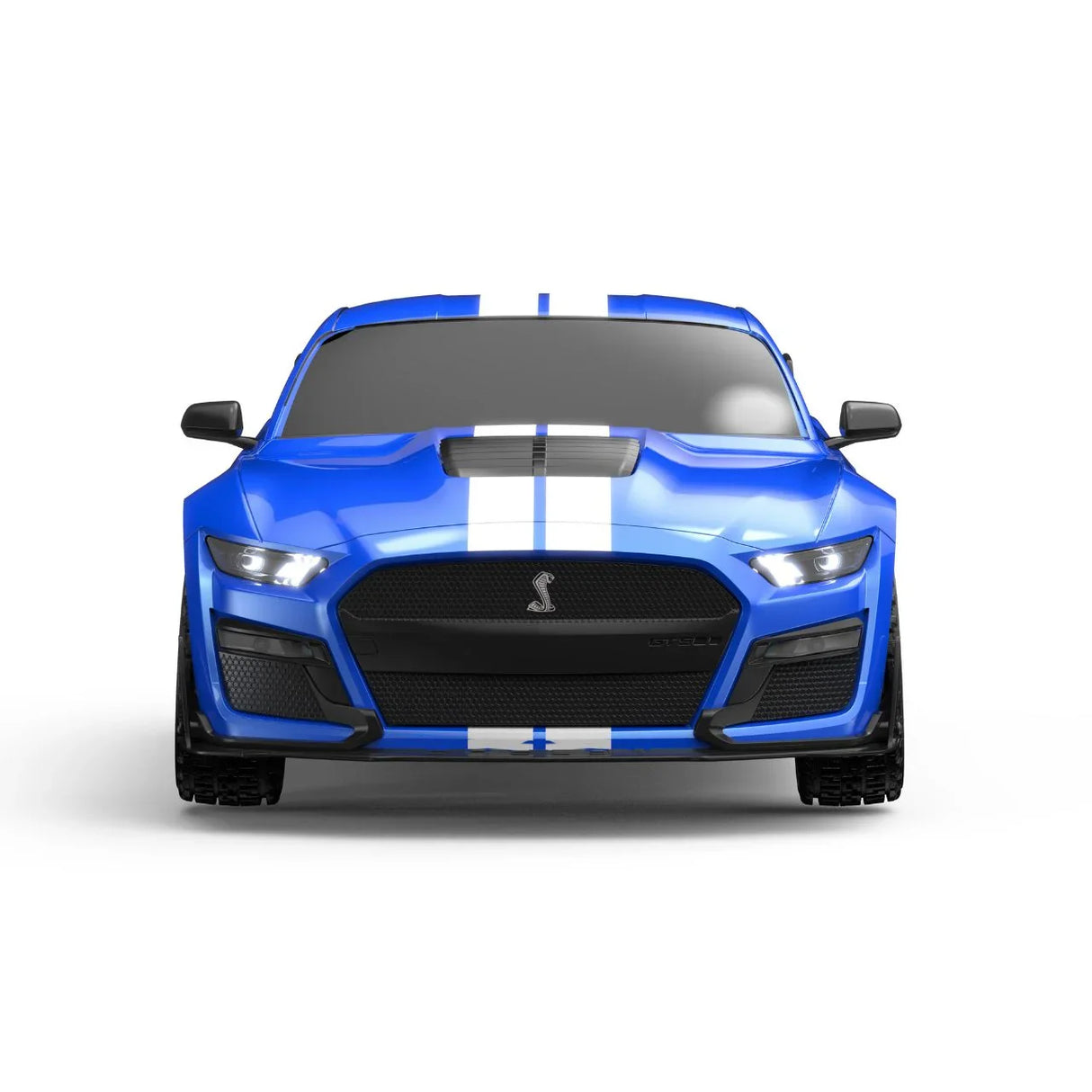 Frontalansicht des blauen MJX Hyper Go 10306 RC-Autos im lizenzierten Ford Mustang Shelby GT500 Design mit eingeschalteten LED-Scheinwerfern.