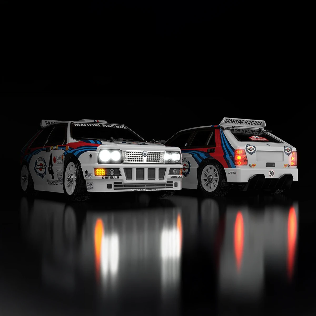Zwei Lancia Delta Integrale Rallyeautos mit Martini Racing Lackierung