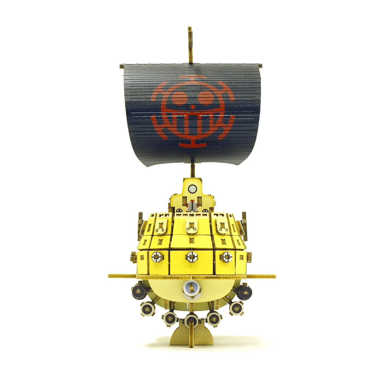 Gelbes U-Boot-Modell mit schwarzem Segel und rotem Totenkopf-Logo